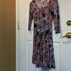 EST. 1946 dress. Size: S . Colors: red-black-blue-white